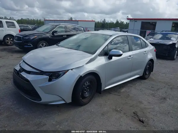 5YFB4MDE6SP311158 2025 TOYOTA COROLLA - Image 2