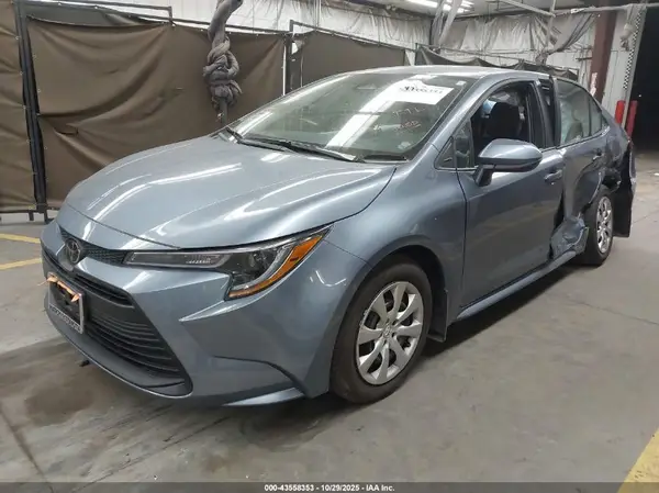 5YFB4MDE6SP347920 2025 TOYOTA COROLLA - Image 2