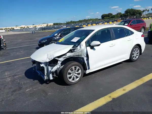 5YFB4MDE6SP350882 2025 TOYOTA COROLLA - Image 2