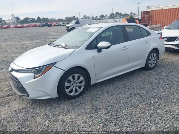 5YFB4MDE7PP005917 2023 TOYOTA COROLLA - Image 2