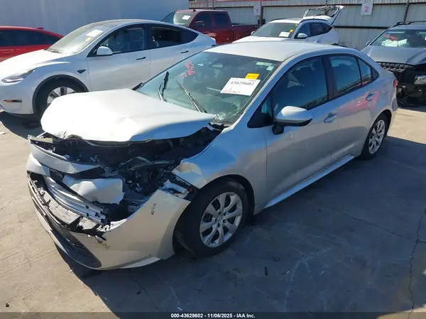 5YFB4MDE7PP028842 2023 TOYOTA COROLLA - Image 2