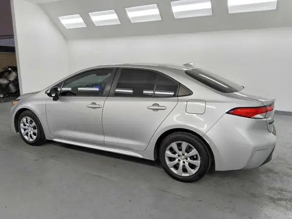5YFB4MDE7PP058617 2023 TOYOTA COROLLA - Image 2