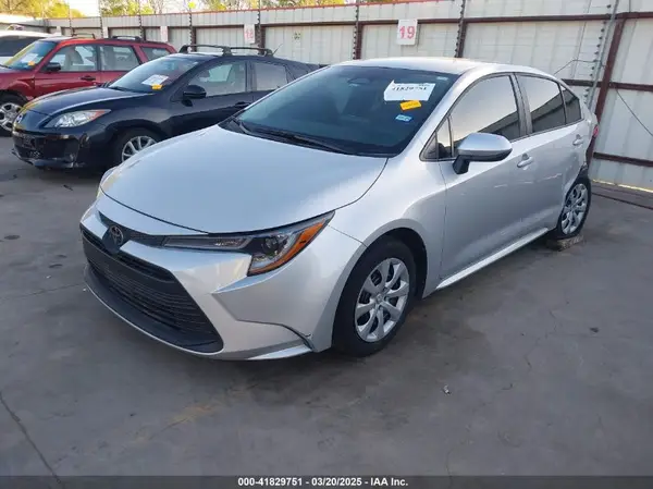 5YFB4MDE7RP096805 2024 TOYOTA COROLLA - Image 2