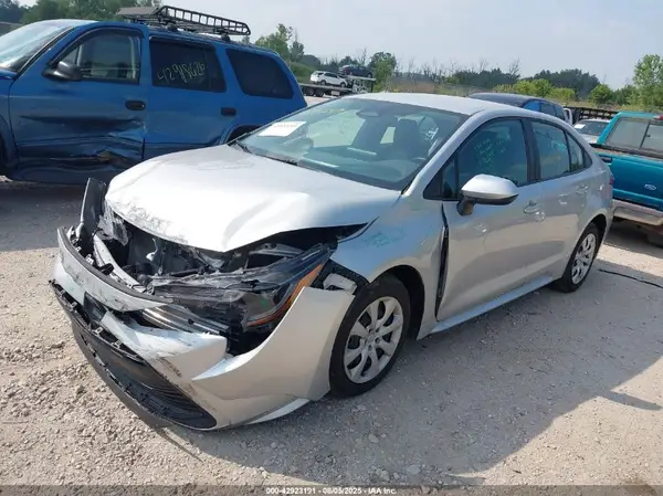 5YFB4MDE7RP100478 2024 TOYOTA COROLLA - Image 2