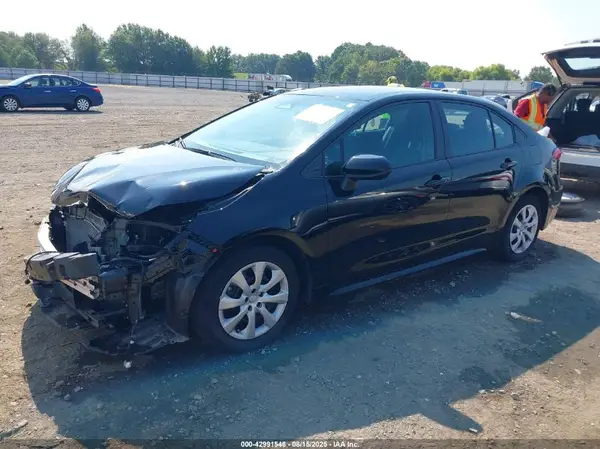 5YFB4MDE7RP102795 2024 TOYOTA COROLLA - Image 2