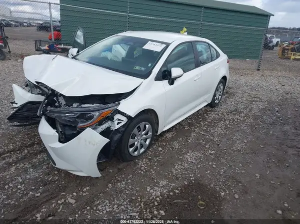 5YFB4MDE7RP107916 2024 TOYOTA COROLLA - Image 2