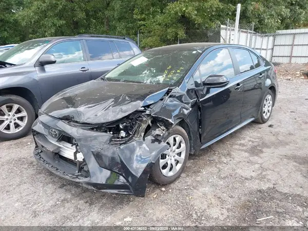 5YFB4MDE7RP110122 2024 TOYOTA COROLLA - Image 2