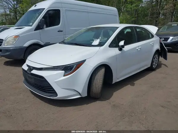 5YFB4MDE7RP111836 2024 TOYOTA COROLLA - Image 2
