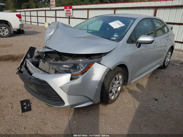 5YFB4MDE7RP121914 2024 TOYOTA COROLLA - Image 2