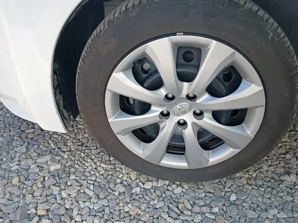 5YFB4MDE7RP136431 2024 TOYOTA COROLLA - Image 2