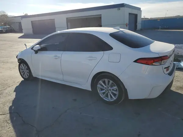 5YFB4MDE7RP139989 2024 TOYOTA COROLLA - Image 2