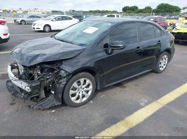 5YFB4MDE7RP166125 2024 TOYOTA COROLLA - Image 2
