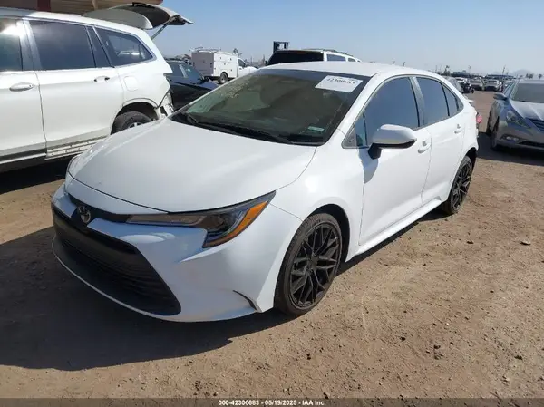 5YFB4MDE7RP184995 2024 TOYOTA COROLLA - Image 2