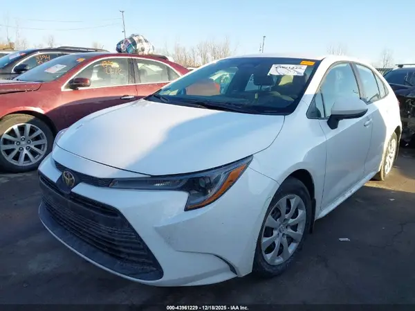 5YFB4MDE7RP186178 2024 TOYOTA COROLLA - Image 2