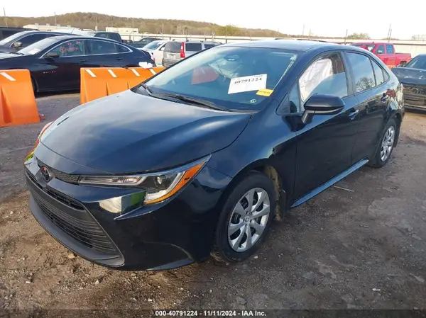 5YFB4MDE7RP187959 2024 TOYOTA COROLLA - Image 2