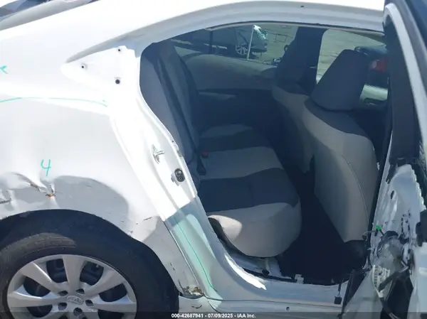 5YFB4MDE7RP192305 2024 TOYOTA COROLLA - Image 8