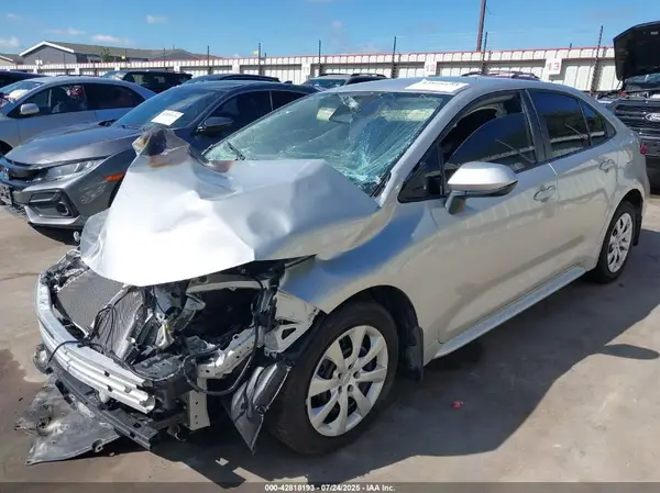 5YFB4MDE7RP217607 2024 TOYOTA COROLLA - Image 2