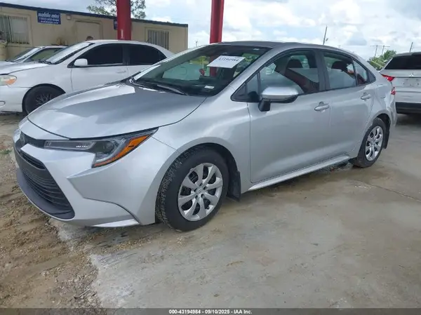 5YFB4MDE7RP217719 2024 TOYOTA COROLLA - Image 2