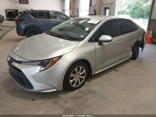 5YFB4MDE7RP228638 2024 TOYOTA COROLLA - Image 2