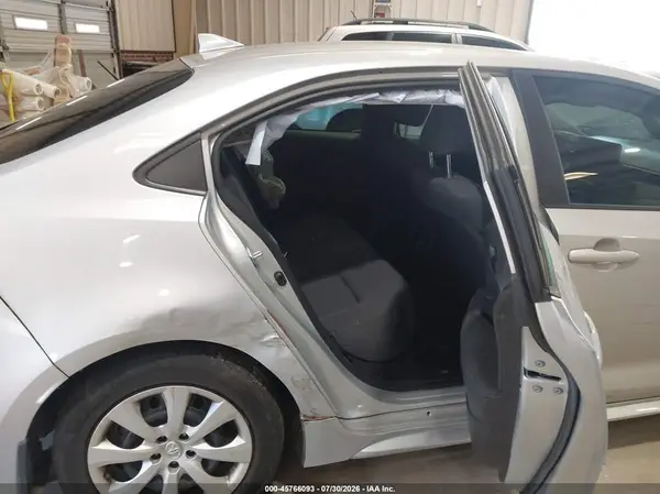 5YFB4MDE7RP228638 2024 TOYOTA COROLLA - Image 8