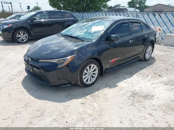 5YFB4MDE7SP232095 2025 TOYOTA COROLLA - Image 2