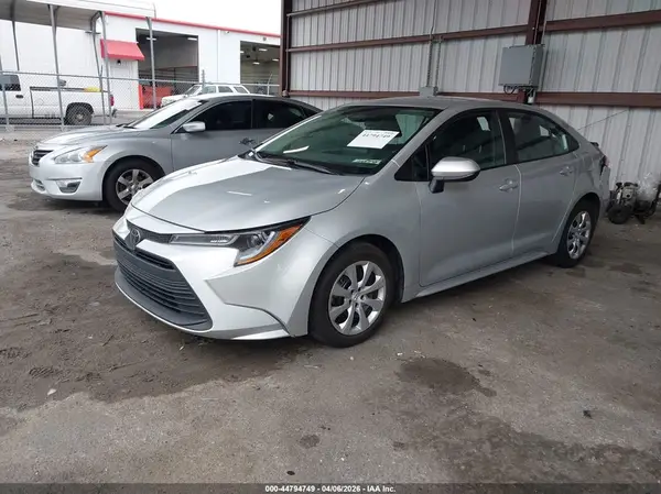 5YFB4MDE7SP236843 2025 TOYOTA COROLLA - Image 2