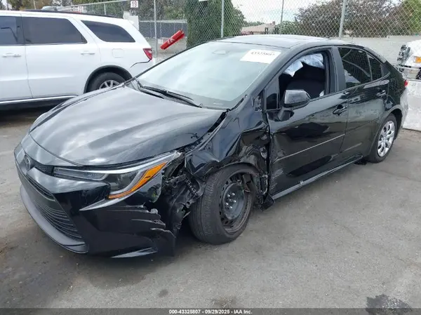 5YFB4MDE7SP240052 2025 TOYOTA COROLLA - Image 2
