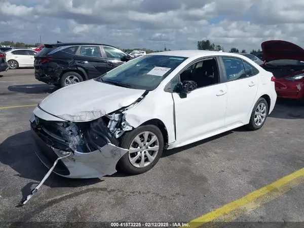 5YFB4MDE7SP245168 2025 TOYOTA COROLLA - Image 2