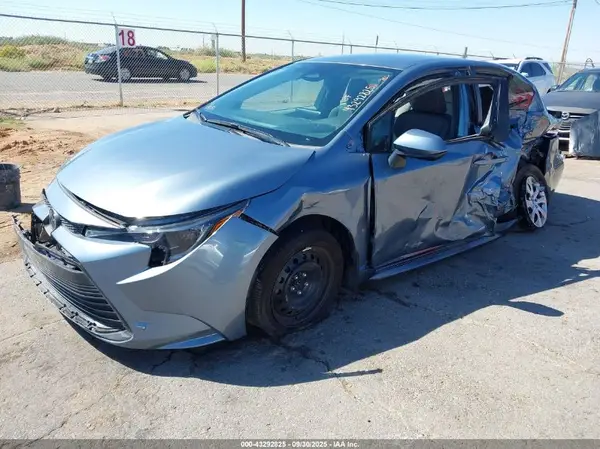 5YFB4MDE7SP245963 2025 TOYOTA COROLLA - Image 2