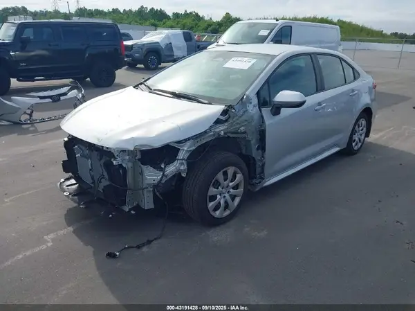 5YFB4MDE7SP246661 2025 TOYOTA COROLLA - Image 2