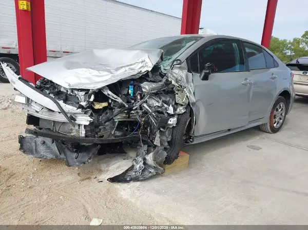 5YFB4MDE7SP311217 2025 TOYOTA COROLLA - Image 2