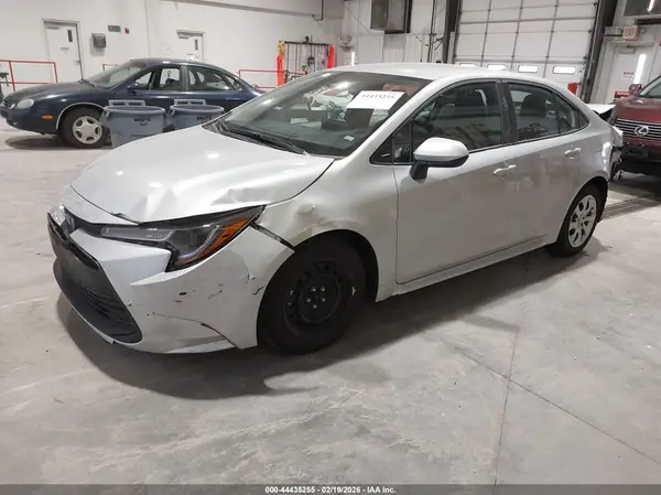 5YFB4MDE7SP312531 2025 TOYOTA COROLLA - Image 2