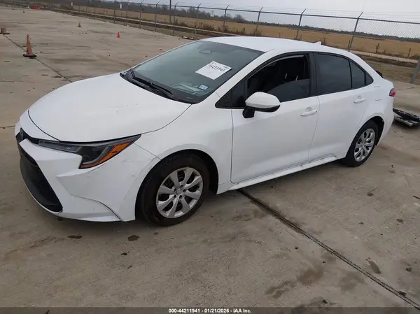 5YFB4MDE7SP334335 2025 TOYOTA COROLLA - Image 2