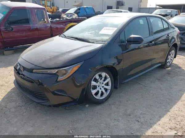5YFB4MDE7SP340619 2025 TOYOTA COROLLA - Image 2