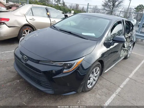 5YFB4MDE8PP008938 2023 TOYOTA COROLLA - Image 2