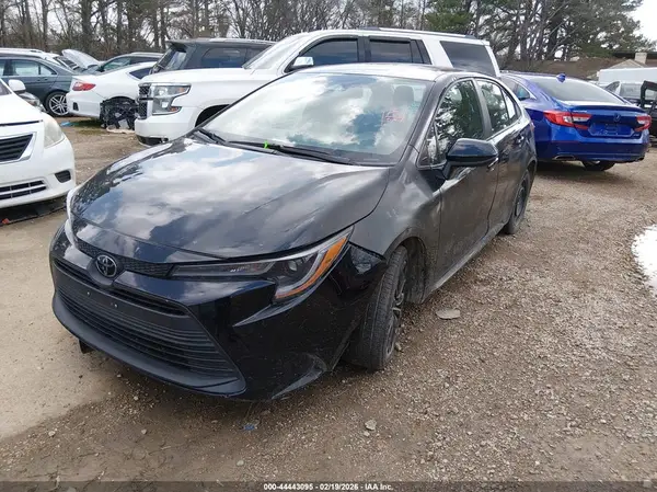5YFB4MDE8PP010849 2023 TOYOTA COROLLA - Image 2