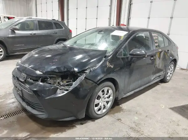 5YFB4MDE8PP016683 2023 TOYOTA COROLLA - Image 2