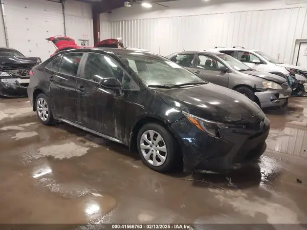 5YFB4MDE8PP027053 2023 TOYOTA COROLLA - Image 1