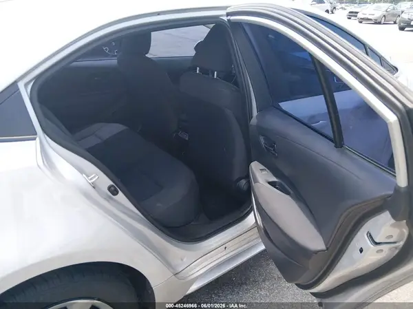 5YFB4MDE8PP037386 2023 TOYOTA COROLLA - Image 8