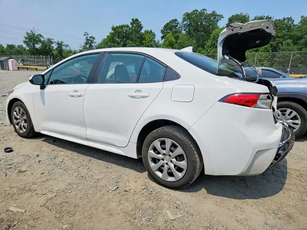 5YFB4MDE8PP068119 2023 TOYOTA COROLLA - Image 2
