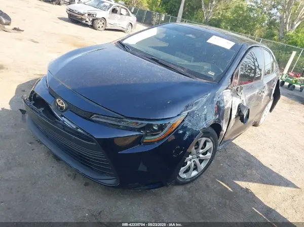 5YFB4MDE8PP071778 2023 TOYOTA COROLLA - Image 2