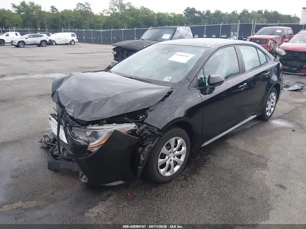 5YFB4MDE8RP082069 2024 TOYOTA COROLLA - Image 2