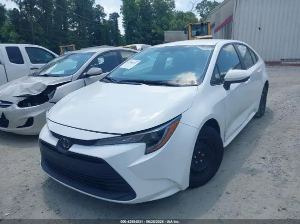 5YFB4MDE8RP094738 2024 TOYOTA COROLLA - Image 2