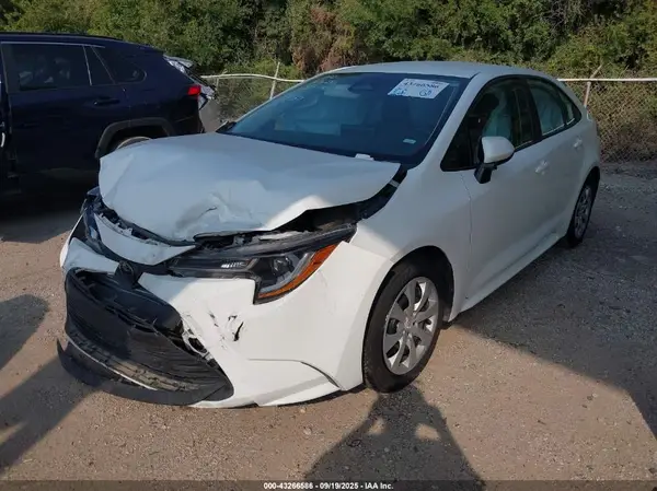 5YFB4MDE8RP097557 2024 TOYOTA COROLLA - Image 2