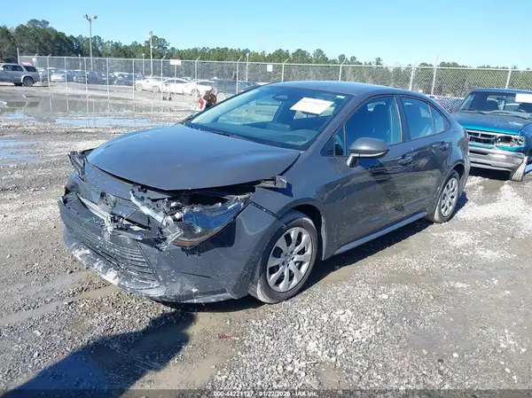 5YFB4MDE8RP098143 2024 TOYOTA COROLLA - Image 2