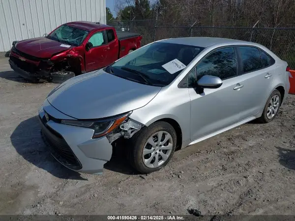 5YFB4MDE8RP098983 2024 TOYOTA COROLLA - Image 2