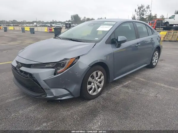 5YFB4MDE8RP101218 2024 TOYOTA COROLLA - Image 2