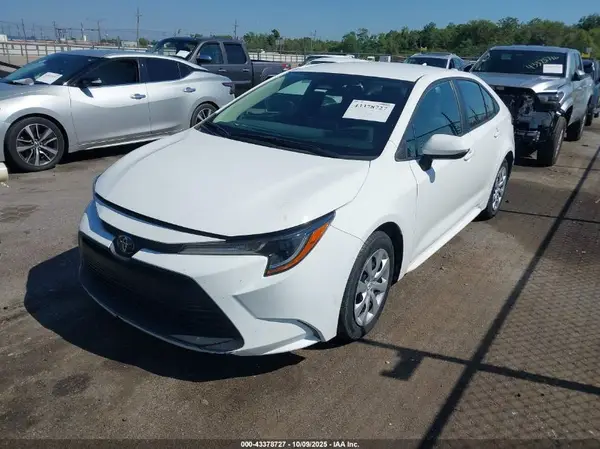 5YFB4MDE8RP104183 2024 TOYOTA COROLLA - Image 2