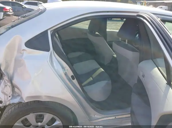 5YFB4MDE8RP107049 2024 TOYOTA COROLLA - Image 8