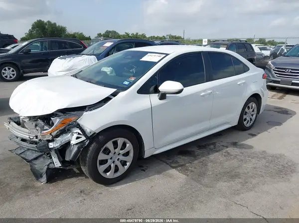 5YFB4MDE8RP110730 2024 TOYOTA COROLLA - Image 2